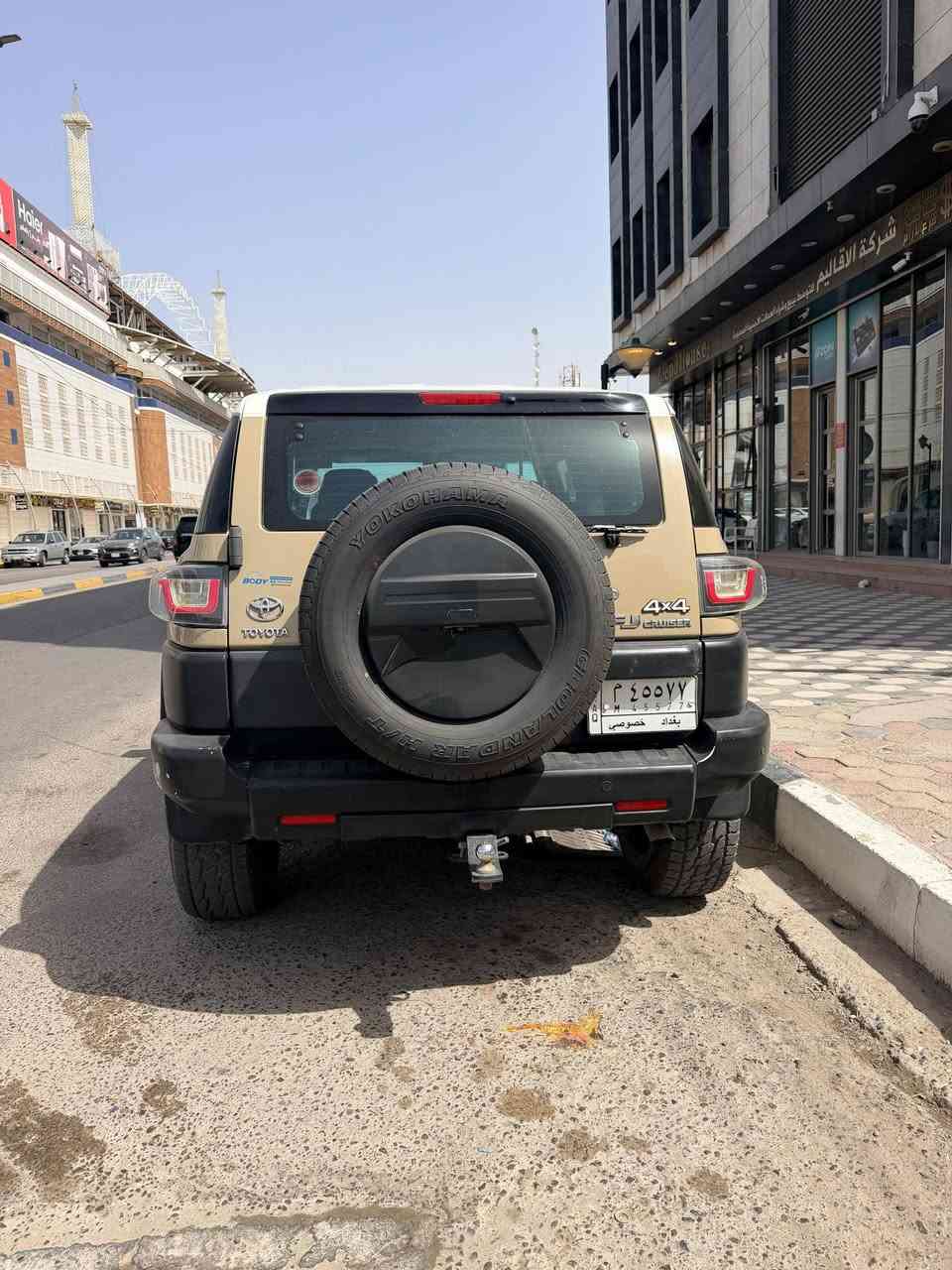 السلام عليكم 
Toyota FJ للبيع 
موديل 2012 
السياره ماشية 117 حقيقي 
كفاله من الصبغ 
السيارة مرفعه وعليه حداده off-road remdax و profender 
تاير حجري نظيف وويل beblock 
للبيع السعر 265 وبيه مجال بسيط
***********
