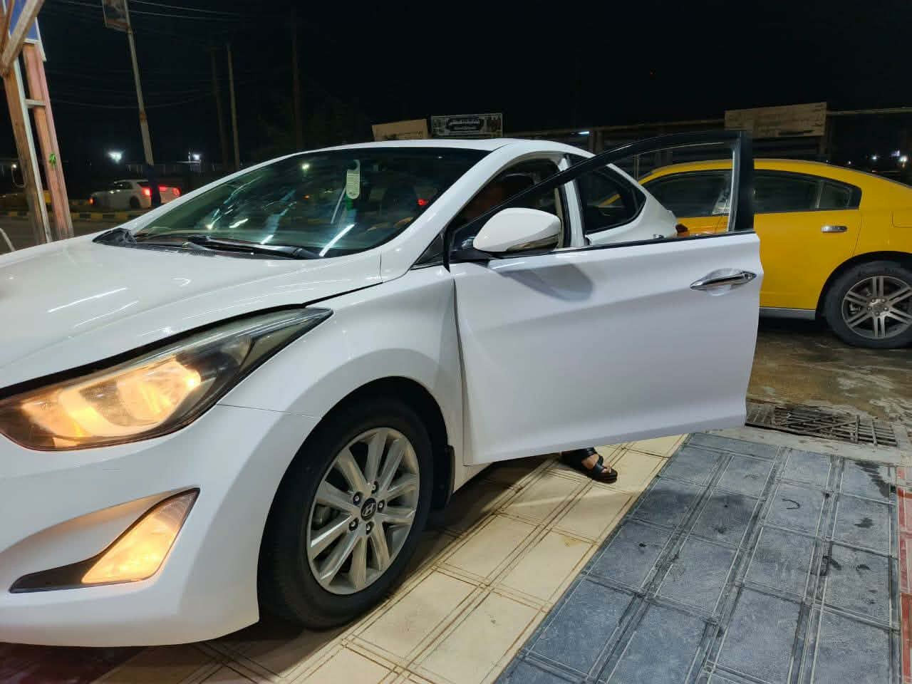 السلام عليكم انترا موديل 2015 خليجي كفاله عامه من الضربه والتبديل مكينه 1800 رقم بصره انكليزي بسمي مداور ثاني يوم السياره جاهزه من كلشي فول عدا البصمه مكاني ناصريه الشطره اخوان انه مكلف بنشر هذا الرقم وتصل *********** السعر 125 وبيه مجال
