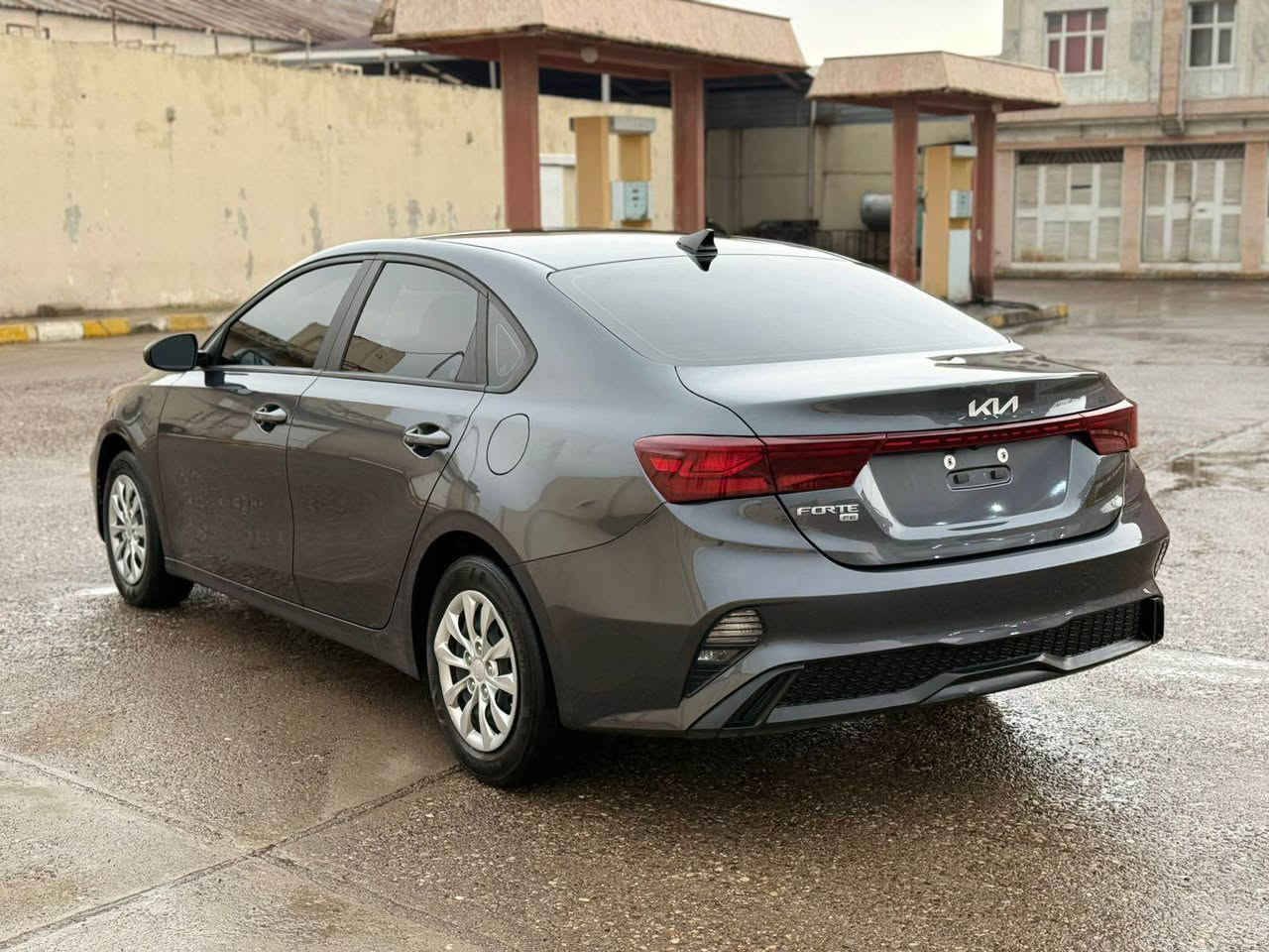 سلام عليكم ورحمة الله وبركاته 
KIA FORTE 2024 LX
جملغ و باب و ربع بنيد صبغ  
بدون دواخل و شاصي 
ايرباك ستيرن سستم شركة 
محرك 2.0L(4V)
موصفات LX
شاشة 
كاميرا رواية خلفية 
تحكم ستيرن 
تحديد سرعة 
رادار خلفي 
رادار امامي
سعر 130 $ و مجال 
*********** واتساب موجود أربيل, العراق
