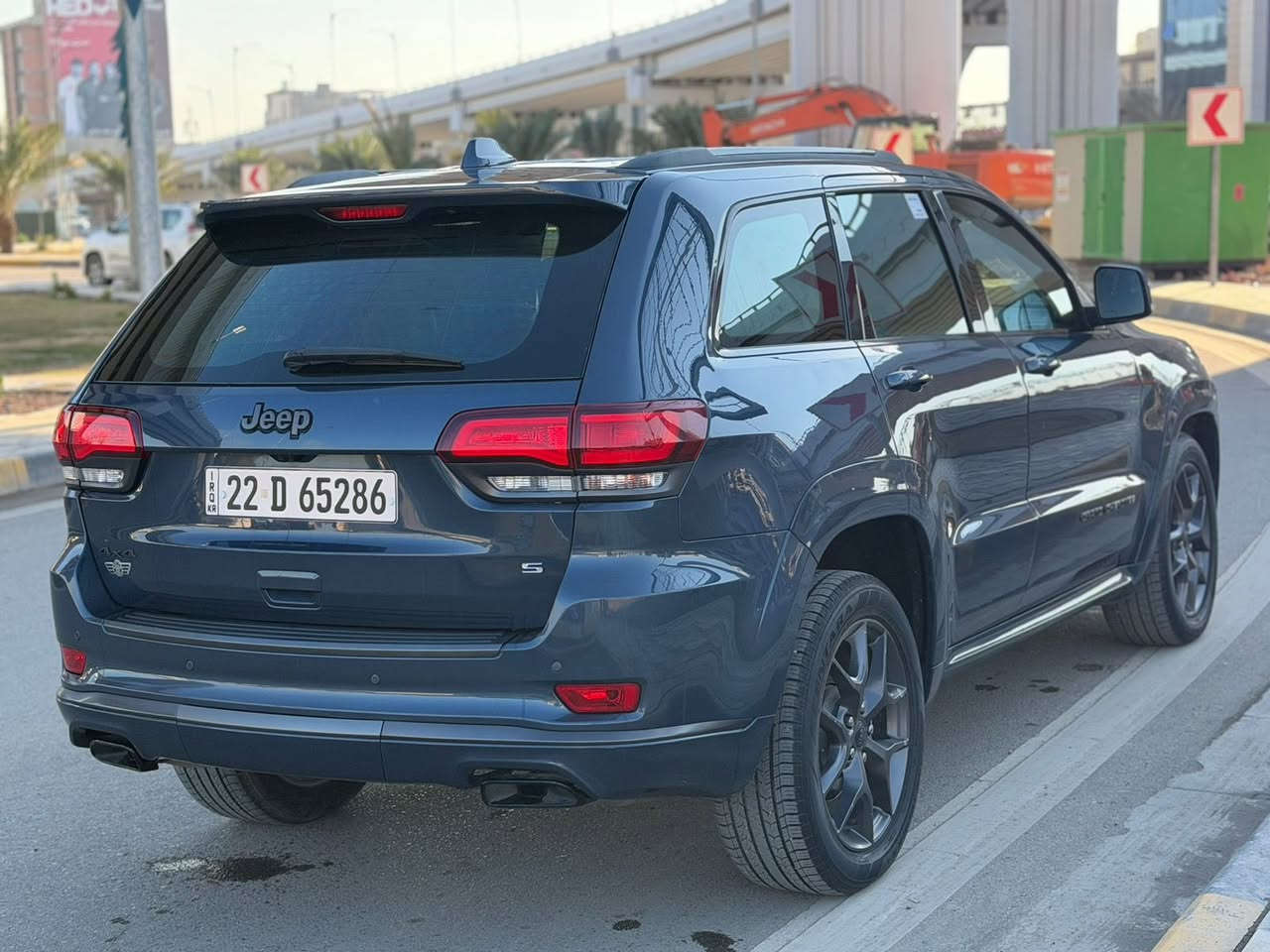 السلام عليكم 
جيب خليجي وكالة هارلم S لون بحري المميزفول الفول للاخير رقم اربيل موديل 2020
داخل احمر
السياره مكفوله بيها بارد صغير بمكانين
بااسمنه تريد تحويل تريد وكالة 
السعر298 وبيها مجال بسيط 
اي استفسار اتصال على الرقم
***********
