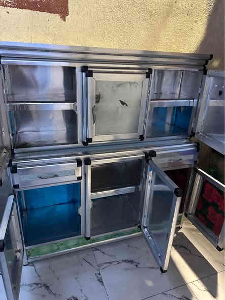 السلام عليكم كاونتر للبيع قطعتين ارضي وتعليك نضيف كلش مابي كسر العنوان الجمهوريه للاستفسار واتساب *********** البصرة
