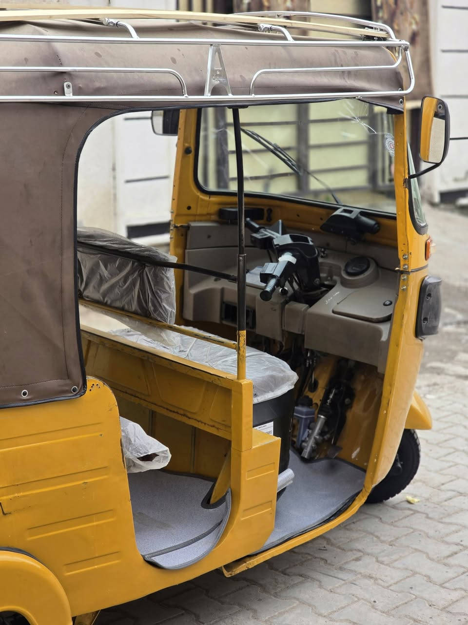 السلام عليكم تكتك 2020 شهر ال5 رقم وسنوية تحويل ثاني يوم التكتك جاهزة عل اخير سيباية تخم تاير كبات سفريات اصلية جادر اصلي  بيهة صبغ بلغد ودوس مكينة اكفلهة الك تنقيص وتبخير  التكتك خير من الله مكاني بغداد سبع قصور ***********
