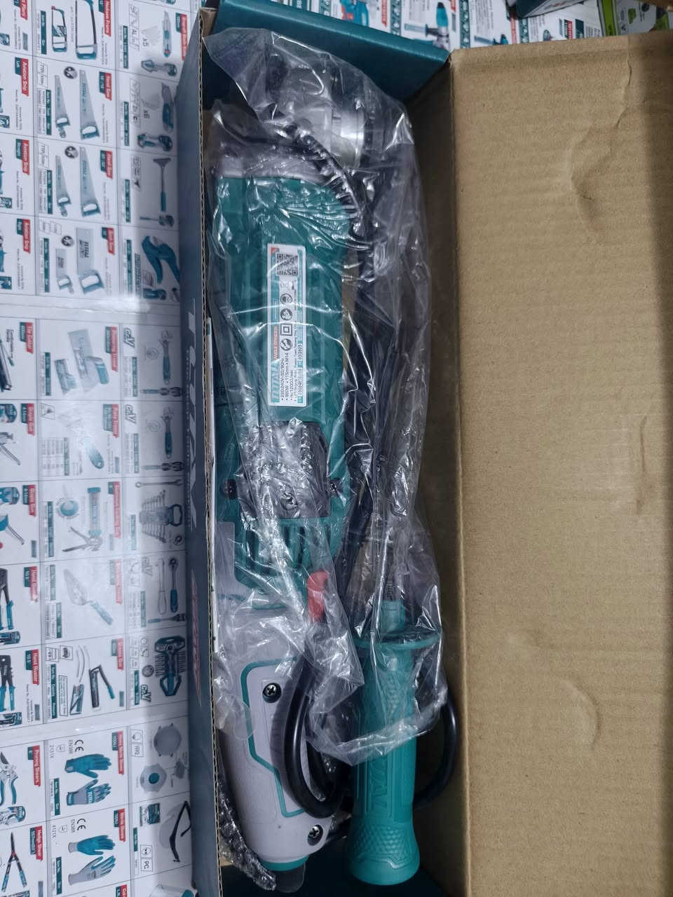 كوسره كهرباء 960 واط 115 ملم سويج خلفي ملف نحاس معه ملحقاتهه من ماركه توتل
السعر 45 الف 
الحجز واتساب ***********
متوفر توصيل الجميع المحافظات 
https://www.facebook.com/share/1Fsf8nuuzv/
