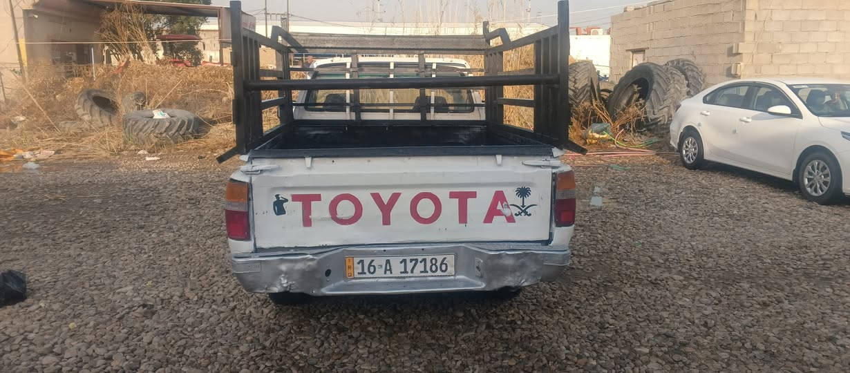 سلام عليكم سياره بيكم موديل 89رقم دولي قادسيه تحويل مباشر سنويه جديده كير مكينه 5كير  سياره جاهزه للاخير ما بيها نقص ابد مصبوغة عام بدون اي حادث مكان السياره واسط الزبيديه اتصل ***********
