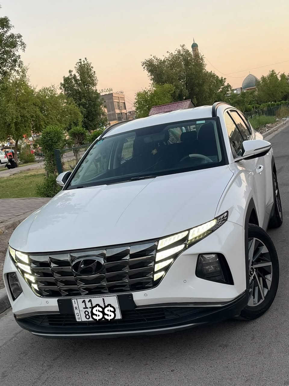 السلام عليكم
للبيع توسان ٢٠٢٠خليجي شركه ال تساك 

رقم بغداد بأسمي 

محرك ٢٠٠٠
قطعتين تبريد 
بصمه تشغيل بصمه ابواب تشغيل عن بعد 
فول تحكم ستيرن 
رادار امامي خلفي جانبي 
كشنات كهرباء 
داخل ابيض 
ويل كروم 

ملاحضه (جاملغ امامي مبدل اصلي +حاف البنيد صبغ السونر مرفق بل منشور )

السعر ١٦٩وبيها مجال 

***********
***********

مكاني بغداد حي الاعلام
