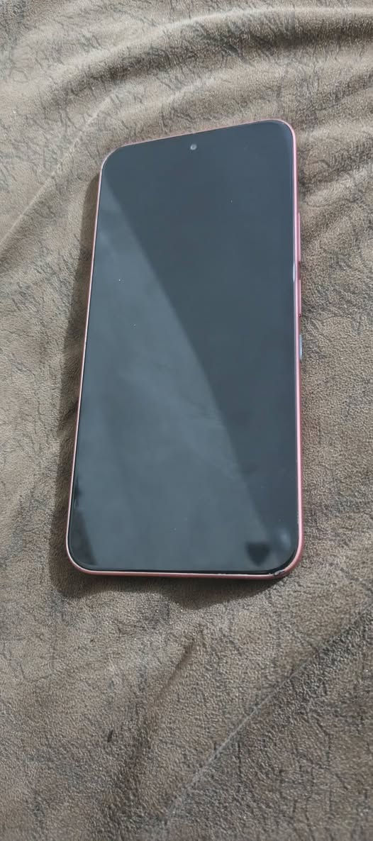 السلام عليكم شباب مرخصت الادمن 
جهاز Infinix HOT 60 Pro جهاز نضيف جدا ماكو فرق بينه وبين الجديد البطاريه 99 مشحون قليل الجهاز نضافته موضحه بلصور معالج قوي g200 شاشه 144 هيرتز امولد كلش راقيه حجم الجهاز حلو بلايد وحواف حلي قليله مواصفاته معروفه ما يحتاج بدون ملحقات بس كفر الجهاز للمراوس فقط بدون بيع بس مراوس مكاني بغداد شهداء العبيدي وشكرا جزيلا


**إذا كنت صاحب هذا الإعلان وتريد حذفه لأي سبب، رجاءا أرسل رسالة إلى الدعم الفني**