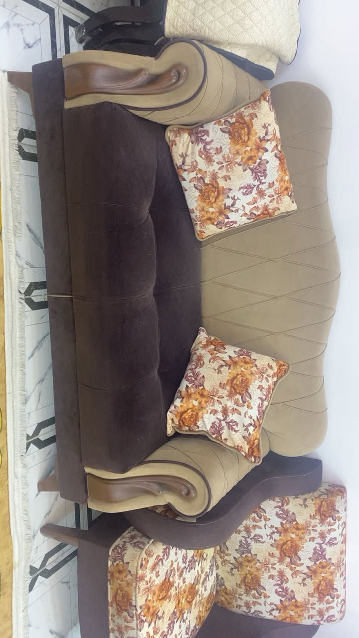 تخم ١٢ مقد يعني تخم ونص صار كم شهر من فصلنا مليون وميتين نريده ب ٦٠  نهايته محتاجين عدنه بناء هذا رقم التواصل ‭٠٧٧١ ٩٠٩ ٣٠٧١‬بي واتساب
