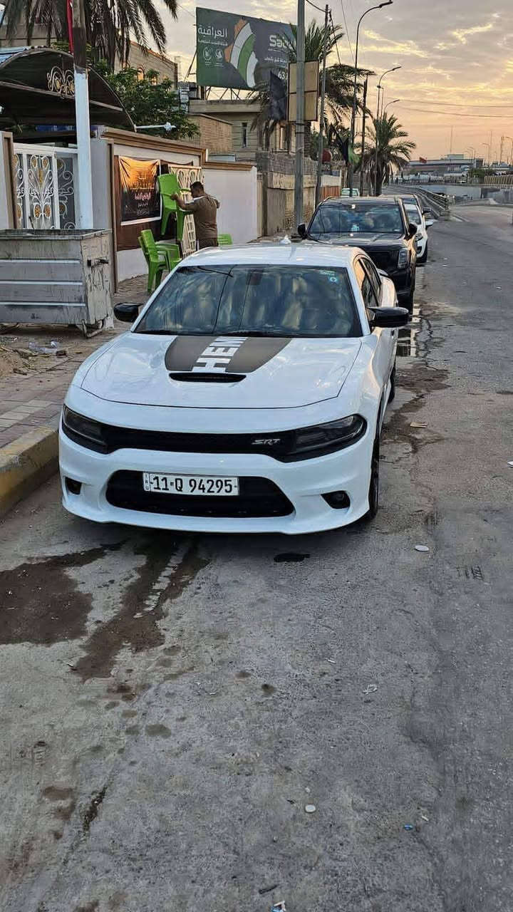 2016 هيمي 
بيها هاذه الحادث وشويه بلجنطه

سعر ١٧٠ وبيه مجال ***********
