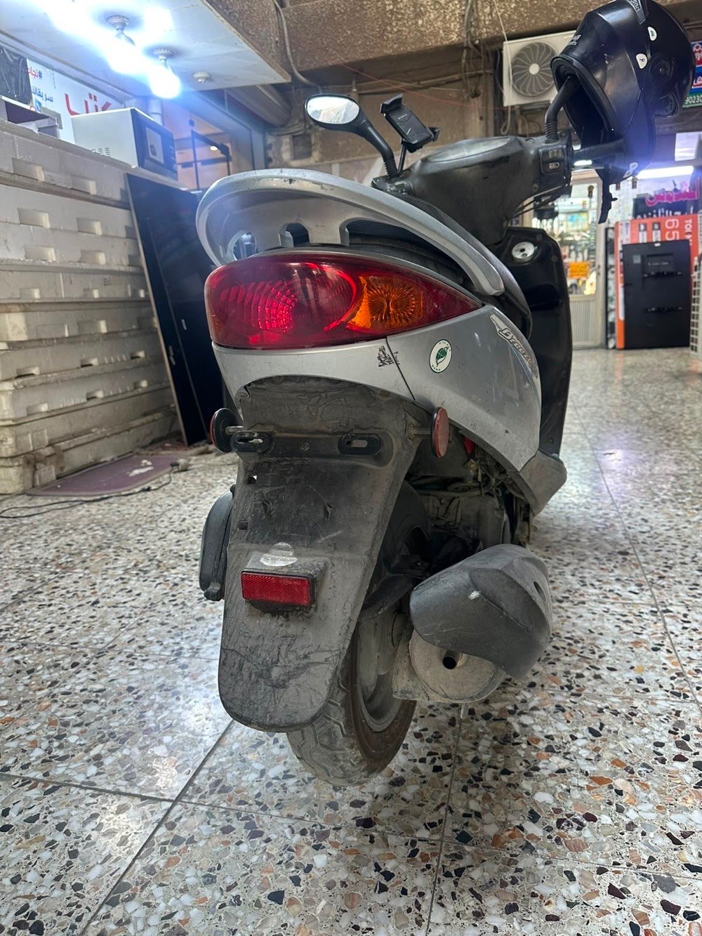 دراجة بريز بغبغاء للمراوس بدراجة كهربائية سعر الدراجة مليون و٢٥٠ مع مكاتبة الشراء من شارع الضلال سرعة الدراجة ١٤٠حقيقي اي خلل او مشكلة مابيهة نهائياً للعلم الدراجة رمبة +نوزل مو كابريتر سلف مكينة بلاد المكان حي الجامعة بغداد رقم الهاتف ***********