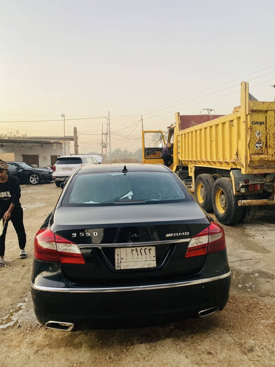 السلام عليكم جنسزز موديل 2010 بيه ضربه بالجاملغ الخلفي بدون دواخل غرفه جديده تخم تاير حداديه جديده اماميه خلفيه تبريد ثلج مكينه وكير خير من الله بيها ويل مايباخ رقم ذي قار تحويل ثاني يوم مكاني دوانيه السعر 100 وبيها مجال بسيط للتواصل واتساب ***********
