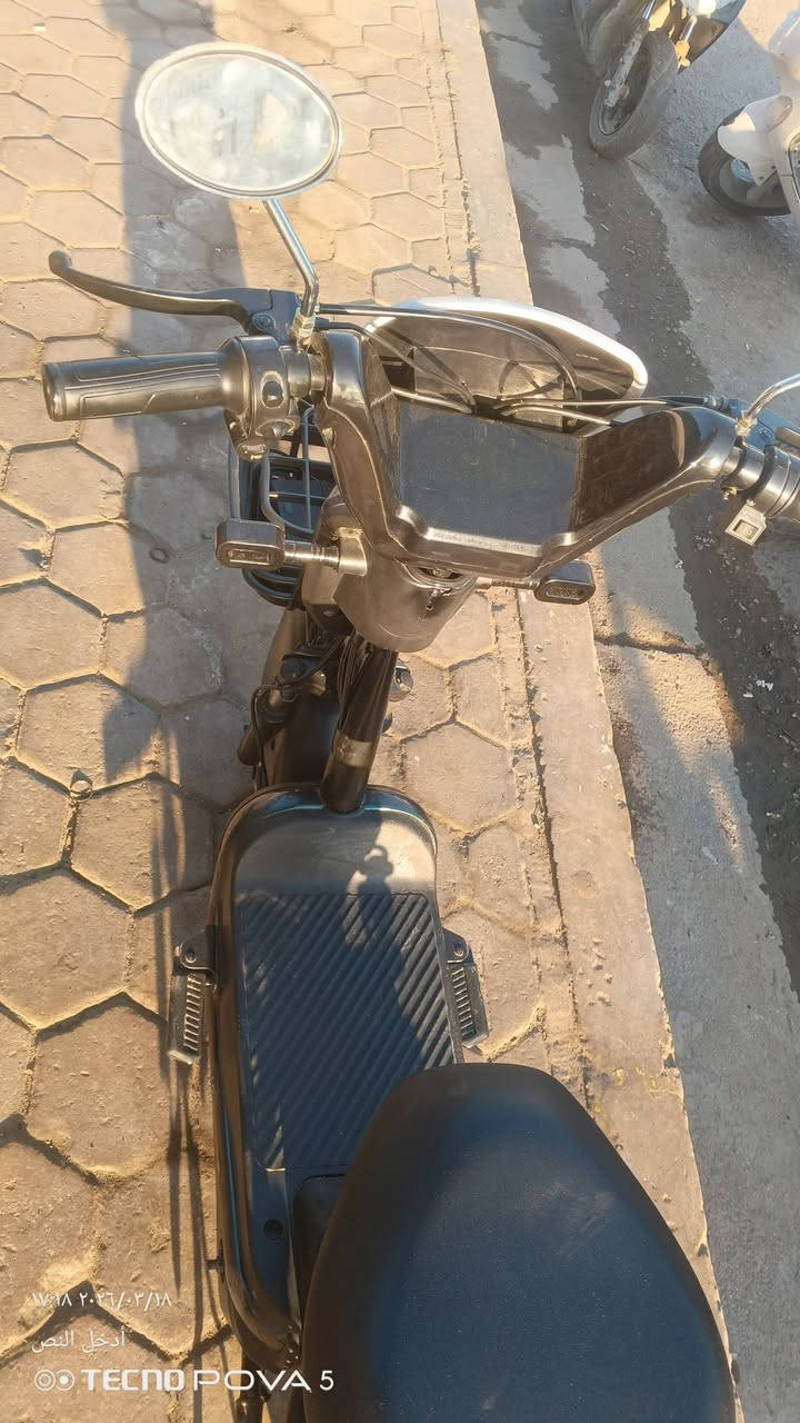 السلام عليكم ورحمه الله وبركاته 
موطور شحن للبيع فقط 
شاشيه ايباد
حساس اشاير  لايت عالي ناصي 
سله شحنه فول والنظافه كدام عينك 
سرعه 60     
السعر 225 وبي مجال بسيط 
3نمر
بطاريات كلهن10 و9 يعني زينات وجدد
4بطاريات
مكانه رمادي شارع عشرين الاتصال 
***********
