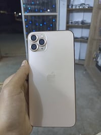 ايفون دعش برو ماكس للبيع الذاكره 256   ميدل شاشه وبطاريه   السعر 250ال...