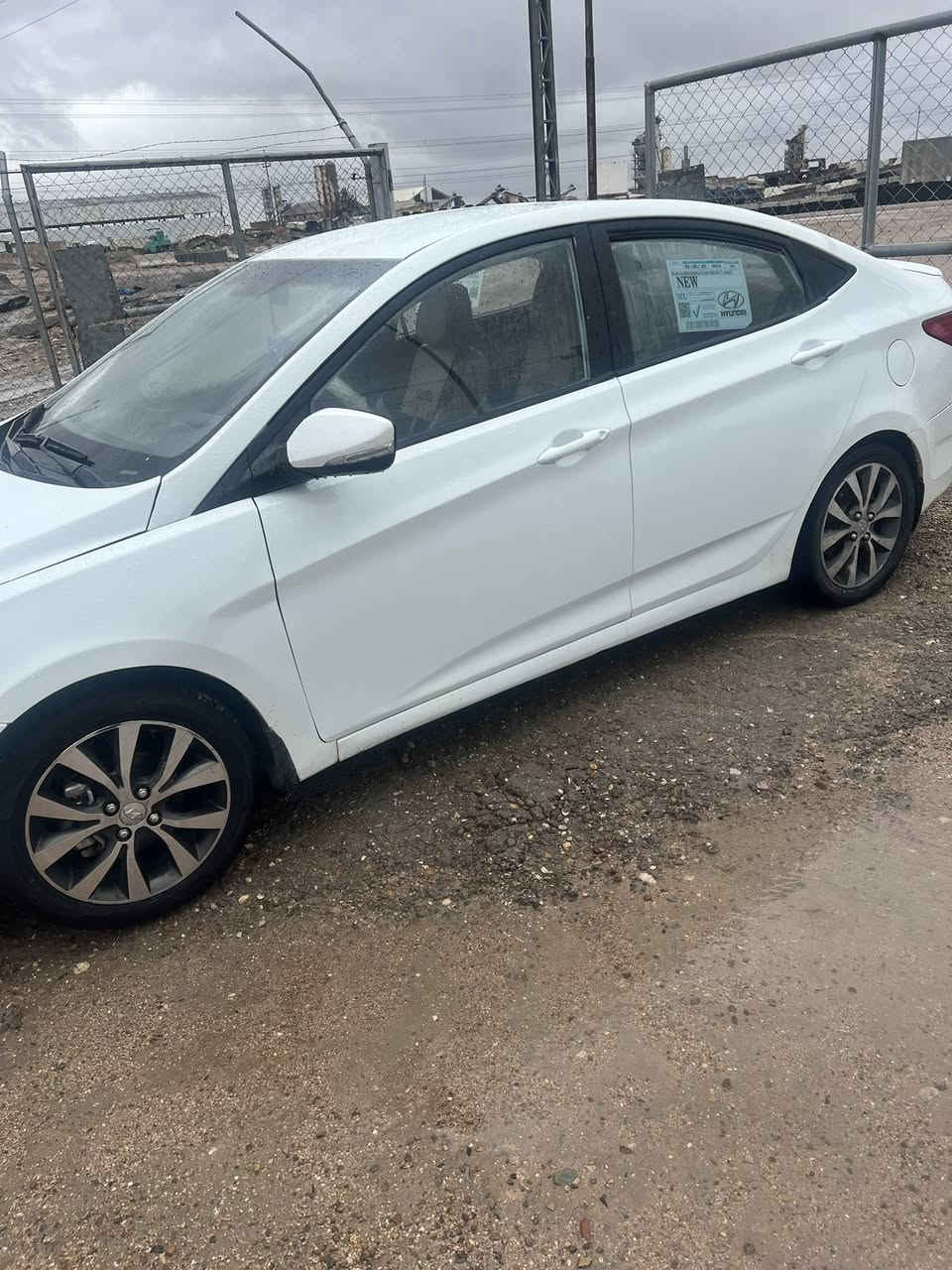 السلام عليكم ورحمة الله اكسنت موديل 2016 خليجي 
السياره كفاله من الضربه صبغ جماليه اثر جراد مكينه وكير 
مكفولات حداده جديده غرفه جديده شاشه سستم سماعات جاهزه من كلشي رقم انگليزي جديد بسمي استوه طلعته 
السياره ما متعوبه السعر 78للعنوان بصره 
للتصال ***********
