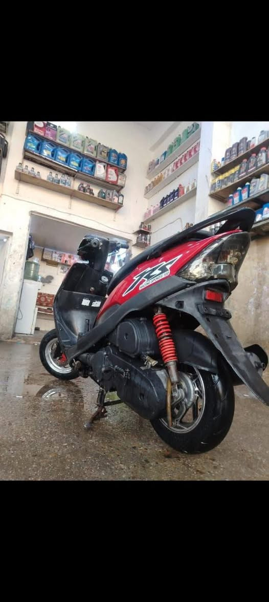 ماكس عدله لبيع أو امراوس حسب القناعه الدراجه كامله من كلشي بس بيه خيط تبخير قليل السعر ٤٥٠وبيه مجال قليل  المكان بغداد الشعله ***********
