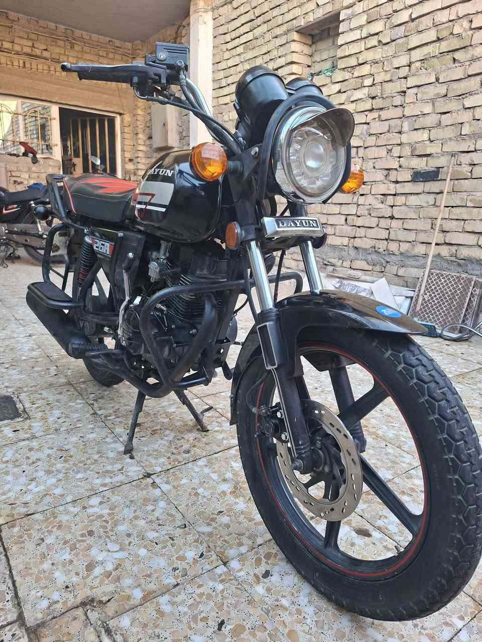 دايوان مديل ٢٠ اوراق اصولي مكفوله مكينه ٢٠٠ سويج سجينه
السعر واحد و١٠٠ بيه مجال شراي هاذ رقمي عنواني كوت مركز 
***********
