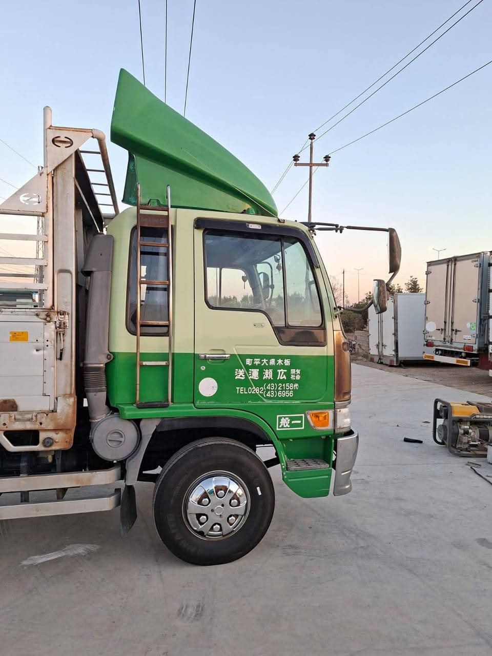 سلام عليكم هينو انكر للبيع موديل 96 اصل رقم بغداد تحويل مكينه 80 فووول عادي طول سته وربع تخم تاير مكفوله كفاله عامه العنوان واسط الصويرة ***********
