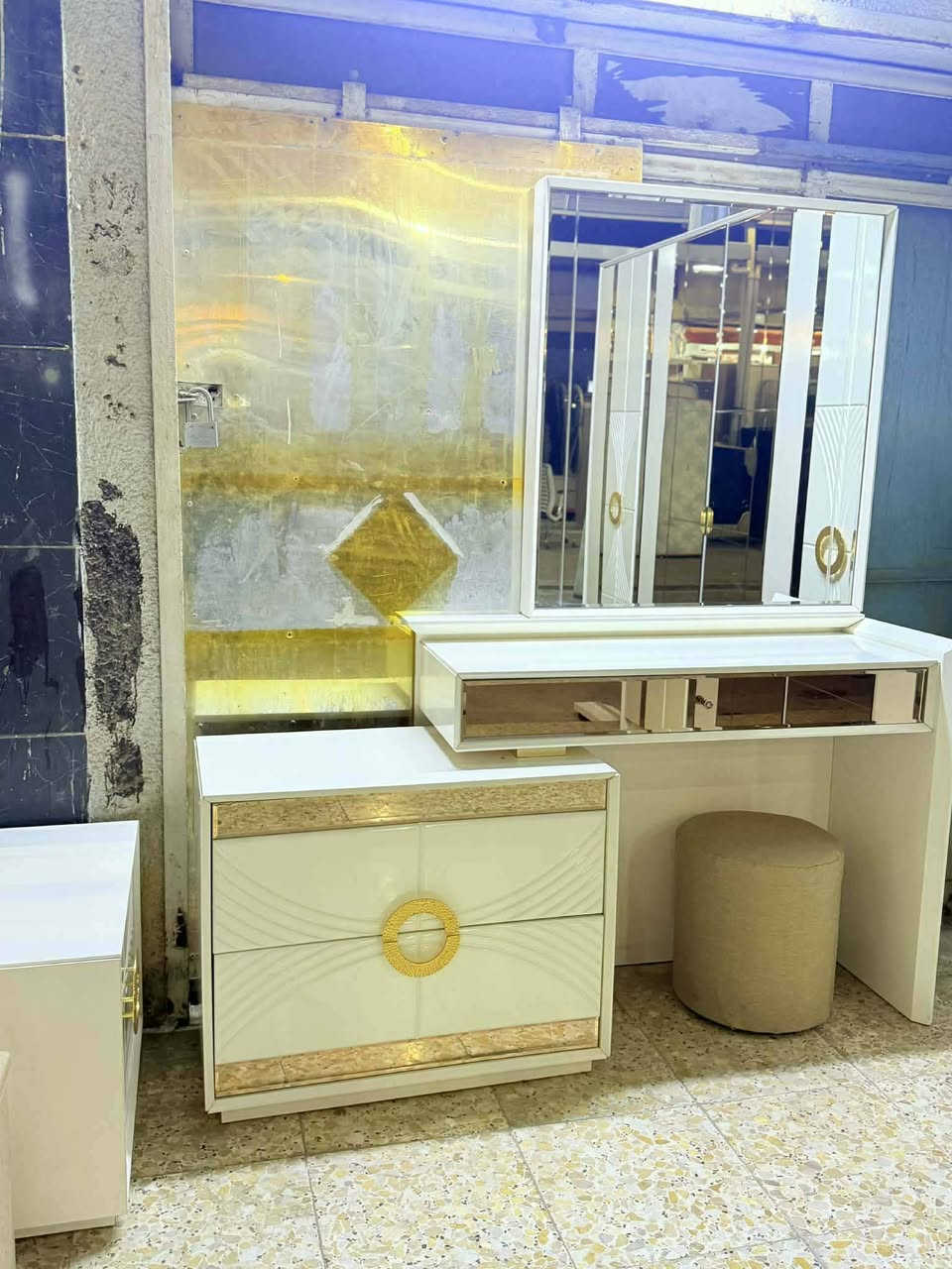 غرف تركي مستخدمه قليل نضافه اخت الجديد
الشد والنقل داخل بغداد مجانا


**إذا كنت صاحب هذا الإعلان وتريد حذفه لأي سبب، رجاءا أرسل رسالة إلى الدعم الفني**