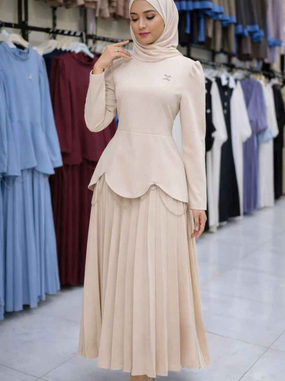 وووصل الجماال وترند الموسم ♥️

فستان طول كامل يجنن 🔥🤍

الخامة دابل ترڪي 

القياسات 38 40 42 44 46 48

#سعـــــــــــر32


**إذا كنت صاحب هذا الإعلان وتريد حذفه لأي سبب، رجاءا أرسل رسالة إلى الدعم الفني**