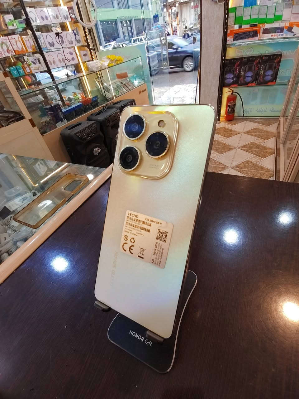 السلام عليكم جهاز تكنو سبارك 20برو ذاكره 256 رام 16 8+8 كامره 108 ميكا بكسل الجهاز اخو الجديد شرط شخط مابي بدون غراض السعر 160 الف مكاني جانب الأيمن حي 17 تموز ***********
***********
