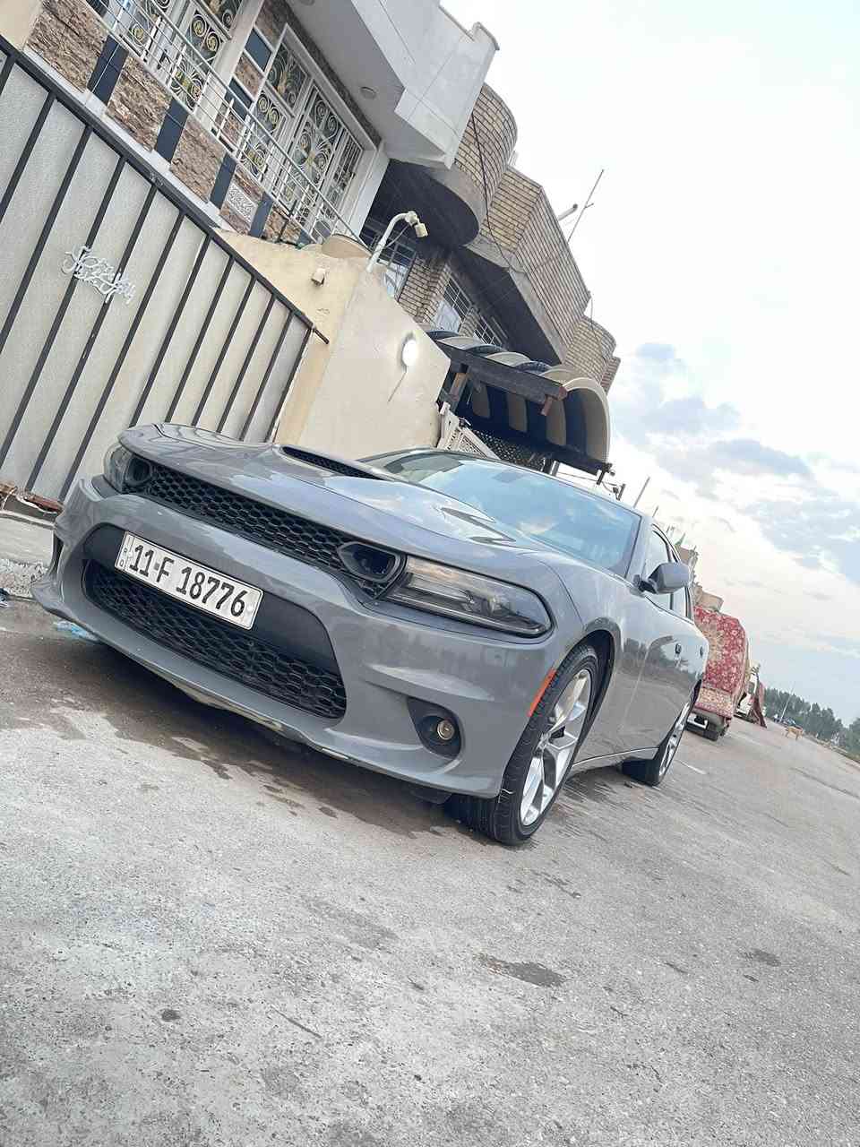 سلام عليكم جارجر 19 حادثه بنيد جديده سياره فتحه سعره 208 رقمي ***********
