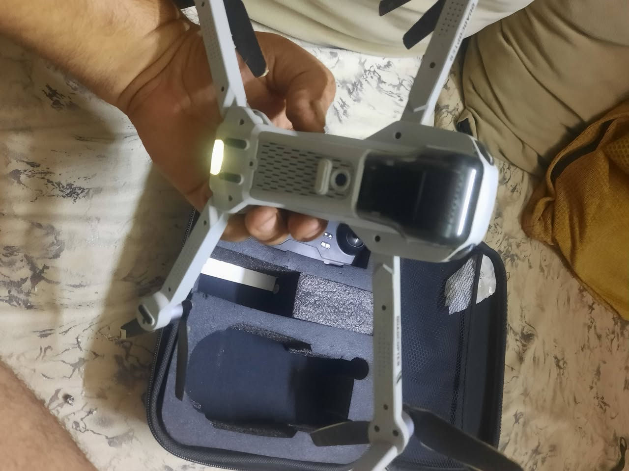 درون kf 102 اشتريتها من واحد مايخاف الله وطلعت عاطلة ماتربط الدرون والريمونت ابيع فحم بغداد ماعندي توصيل


**إذا كنت صاحب هذا الإعلان وتريد حذفه لأي سبب، رجاءا أرسل رسالة إلى الدعم الفني**