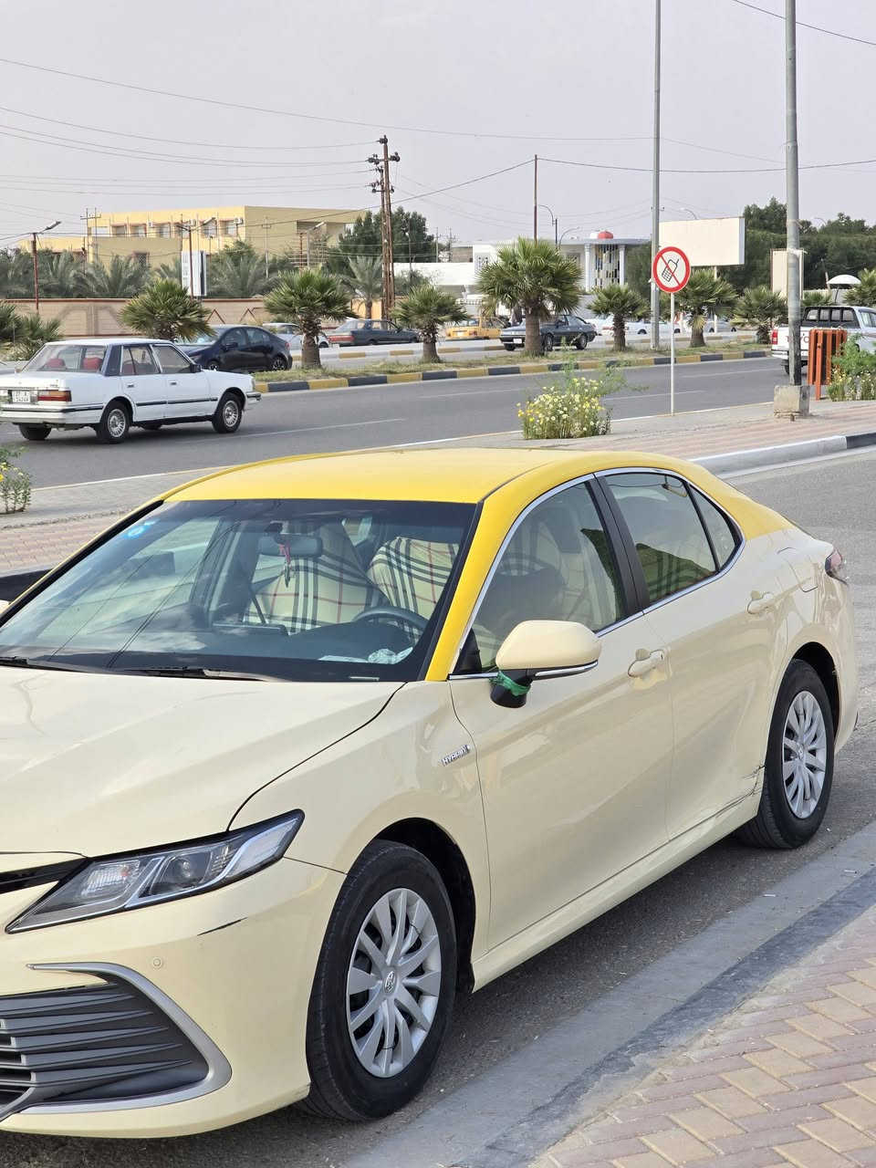 السلام عليكم
كامري هايبرد موديل 2024 اصل للبيع
سيارة رقم بصرة بأسمي مكانها بالبصرة 
مكفولة من المحرك  والگير والبطارية على الوضع البلادي شغاله
حادثها جاملغ ايسر وبنيد ما مبدل شي الراديترات بلادية
مكفولة من اي نقص شغل وطلع وين ما تريد
السياره للبيع فقط نقداً اعتذر عن المراوس او الاقساط
السعر 155 وبيها مجال بسيط.  ***********
