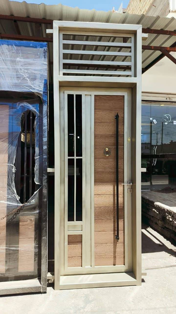 يعلن ديكورات سروك حداد ⚒️ وجبه جديدة من ديكورات ابواب قاصه بسعار تنافسيه 💵 باب قاصه عالي الجوده حديد مليمن💯
بديل خشب اصلي 💯 
صبخ الماني💯
كيلون +يدة تركي 💯 
***********☎️
