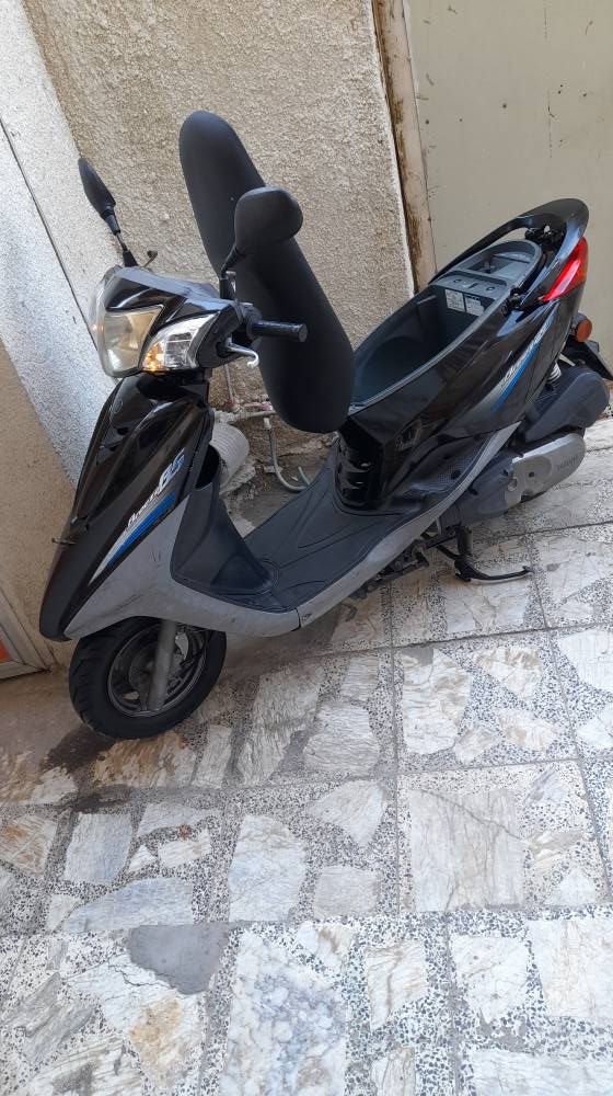 السلام عليكم رمبة جديدة وما
 استعملتهة // مكفولة كفالة عامة 
من اي خلل وتبديل وضرر وأشكال 
بغبغاء نوزل خطين% 🇯🇵🇯🇵🇯🇵
كفرات مختمة ختم واحد 
ماشيه ٢٠ بس، أوراقهة موجودة 
ووصل المعرض وبأسمي/ دهن 
أمزويل جديد وبانزين فولتها 
محسن وتاير جديد جلاتين 
البارحة سويتهن، عنواني الكاظمية 
والسعر مليون و٢٠٠ وبيهة مجال 
للشاري ويصير خير انشاءالله 
ملاحظة اخذتها مليون و٢٧٥ 
وبعدها جديدة وشرط الفحص
للتواصل اخوان اتصل وخاص
*********** وعندي واتسآب

واراوس اذا عندك ٦٠ دراجة  
نظيفة او جديدة وفرق .. بغداد, العراق
