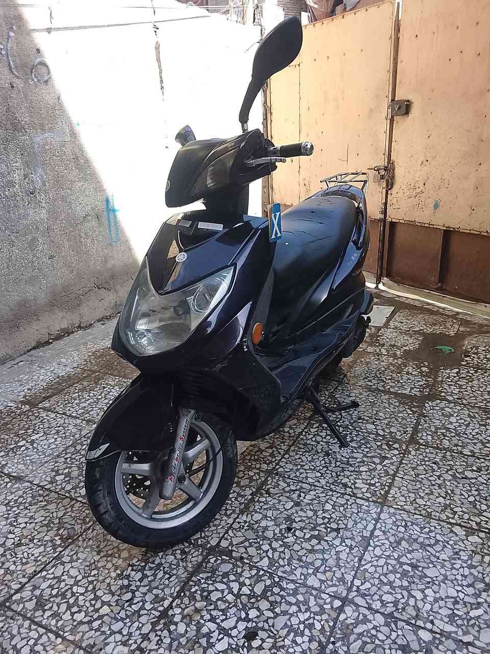 دراجة سكنس فحل دراجة نظيفة بس الباتري يرادلة شحن الله الشاهد للاستفسار *********** السعر #700# وبيها مجال للطيبين
