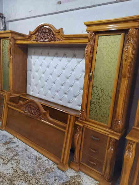 السلام عليكم
غرفه صاج ٦ وملحق ام المسرح ملكي الدنك الغرفه كله زان مصري والنقش زان مصري شغل ثقيل جدا جدا مستعمله اخت الجديده شغله تزكام درجه اولئ الزاويا ملابس بابين بارتفاع الكنتور
للحجز والتواصل علئ الهاتف او واتساب ***********
يوجد توصيل جميع المحافظات
العنوان بغداد السيديه حي الاعلام شارع قطر الندئ
