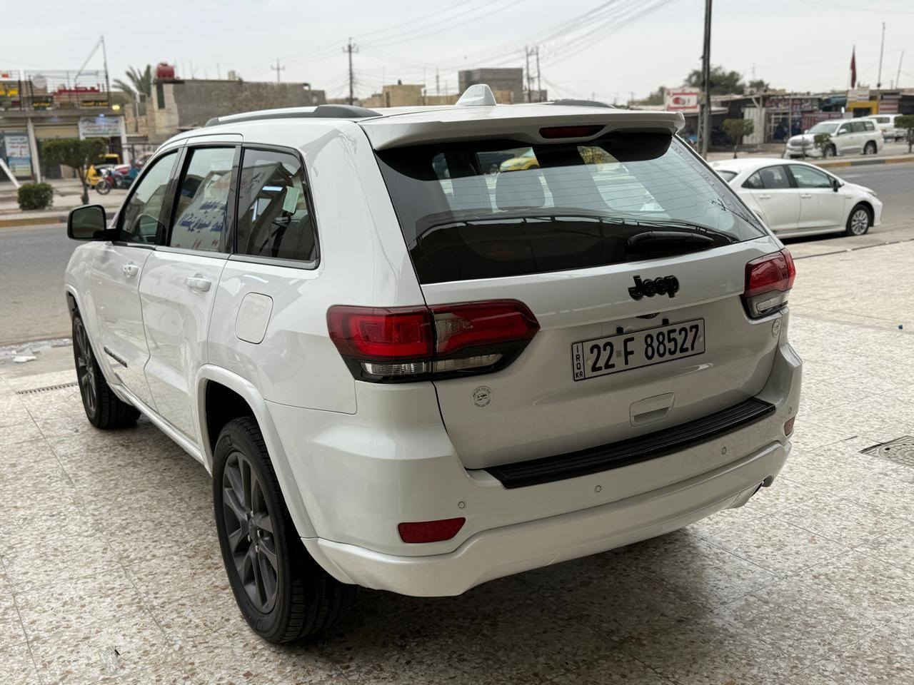 السلام عليكم جيب 2022 رقم اربيل بسمي سعرها 215 ورقة فوول مواصفات 6 سلندر بنوراما بيه سرقة بدون ضربة بيه صبغ ٣ قطع توحيد اللون بدون معجون بدون دواخل سيارة جديدة وجاهزة مابيه اي نقص محرك كير مكفولات ماشيه 28 للاستفسار *********** السعر 215 ورقة مكان بغداد
