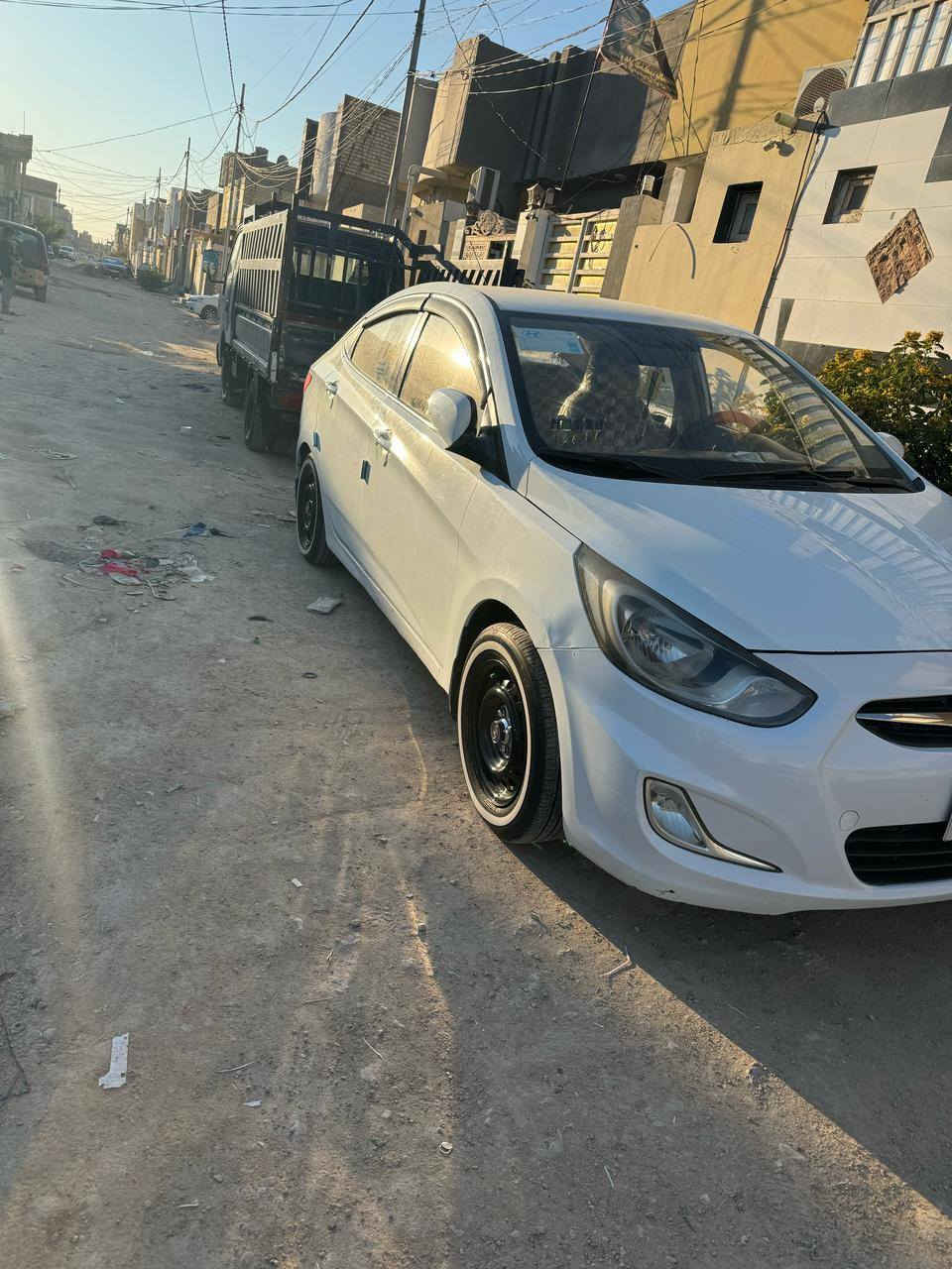 سلام عليكم اكسنت مديل 14 بسمي سنويه ماصاقطه سياره تخم تاير جديد حداديه هستوني سويتها جديده دبلات تخم جديد سياره متعوب عليها لله شاهد بيها بارد شبر باب سدر وبجاملغ لوره صبغ قليل كلش بدون ضربه مكاني نجف لستفسار اكثر ***********
