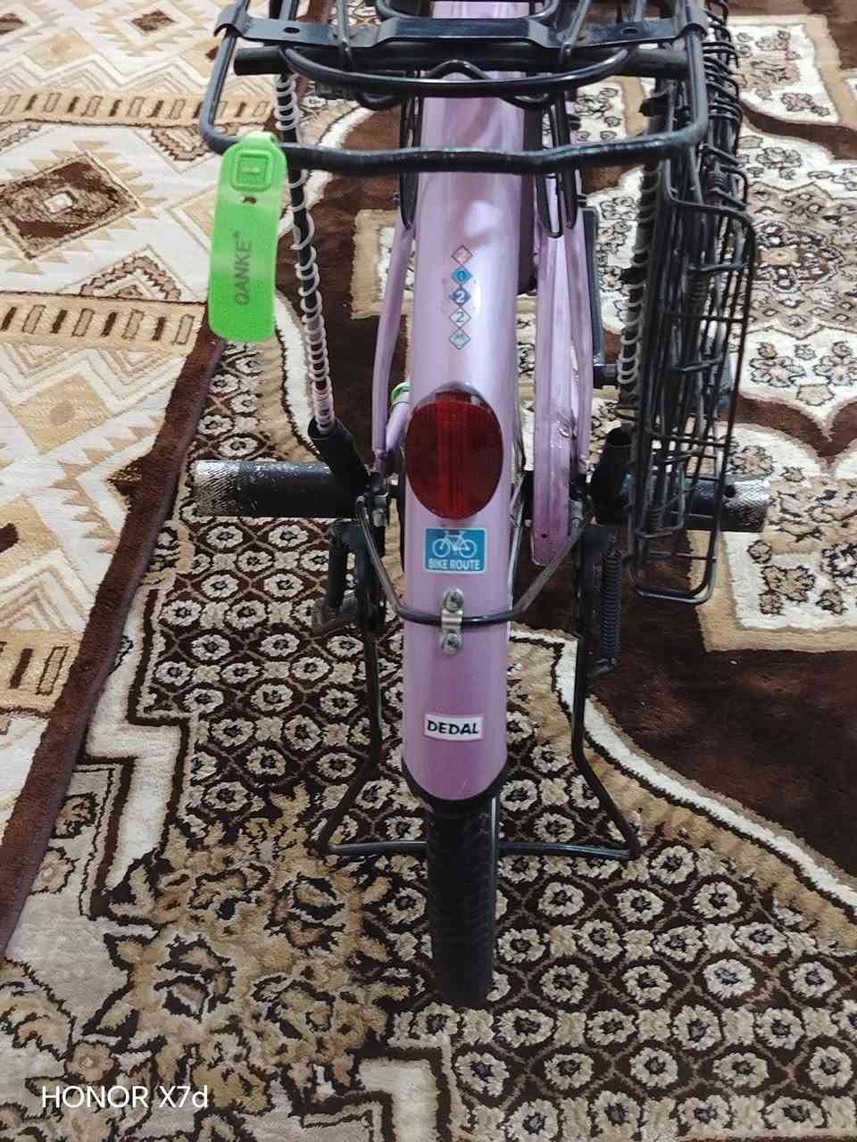 السلام عليكم بايسكل للبيع حجم 26 موديل 22 السعر 125 وبي مجال ***********
