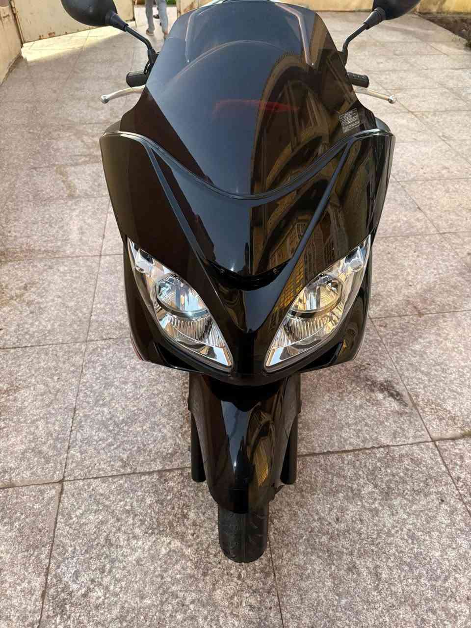 السلام عليكم
مكلف بالنشر
#فورزا_08 

دراجه رمبه كفاله من كلشي وانظف من الصور 

ماشيه ٢٦ الف حقيقي 

دراجه عميه 

بلاديه من كلشي برغي مامفتوح بيها من كفرات من مكينه من كلجات من اكسل 

مكانها ذي قار قضاء الدوايه 

السعر ١٤ ونص وبيها مجال قليل 

‏‪***********‬‏
