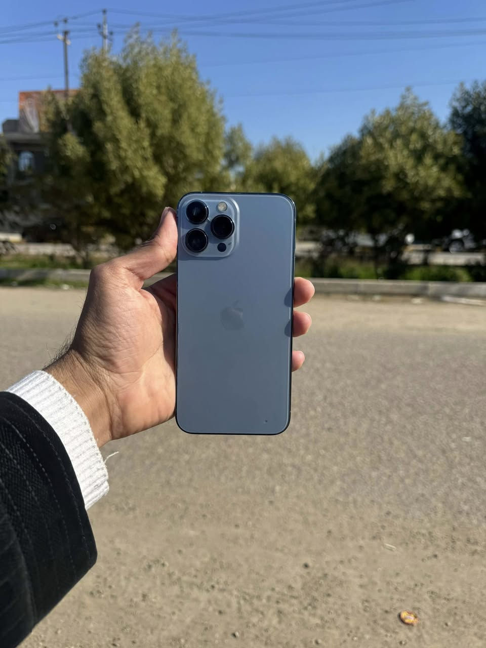 ايفوان ١٣ برو ماكس/بطارية ٨٣ بلادي
نضافة ٩٥
ذكرة ٢٥٦ 
بغداد // محمودية 
  السعر ٦٥٠ 
الرقم / ***********
