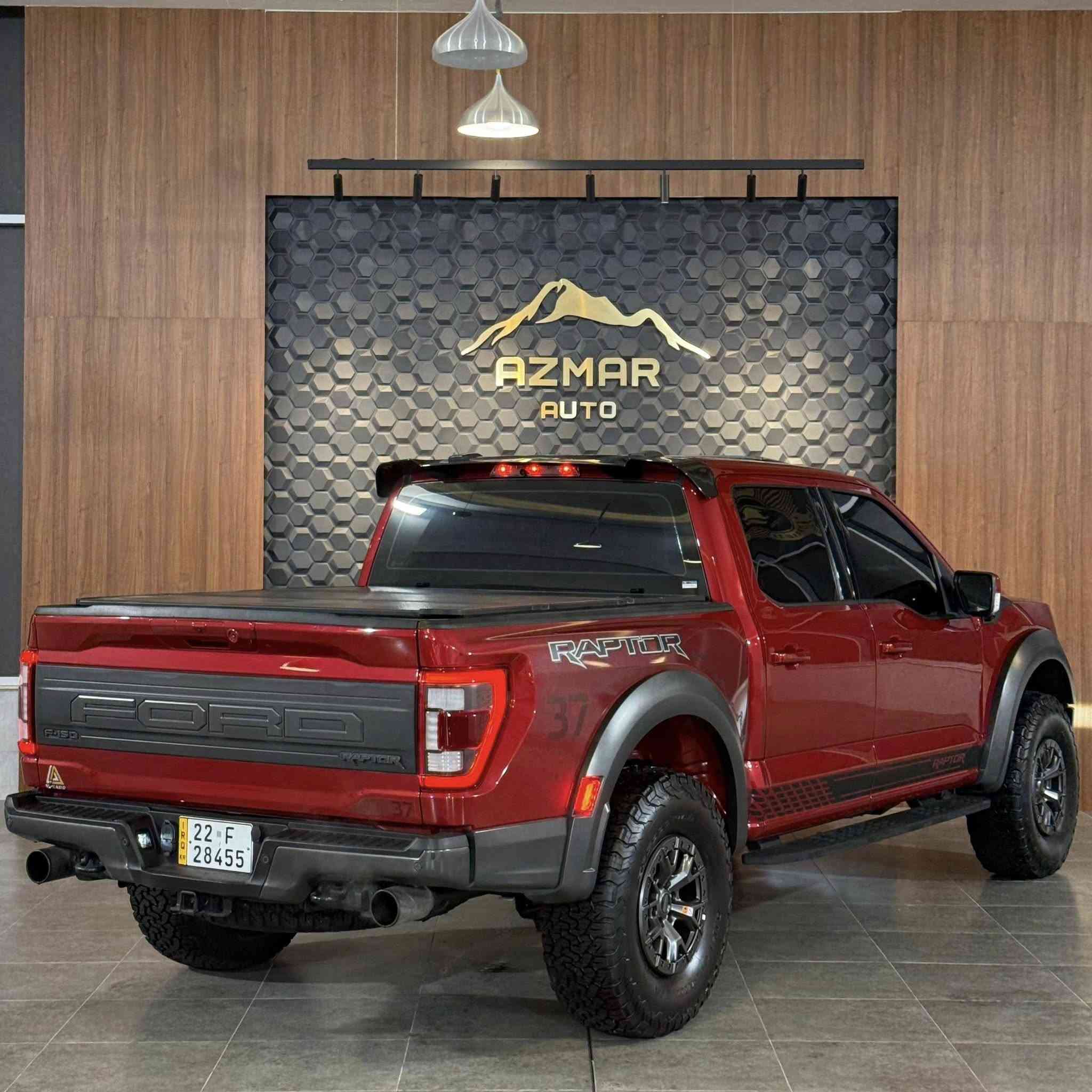 Ford Raptor 37 perfomance package 🔥
‎خليجية وكالة القاصد (Al Kasid)
‎ارخص سعر بكل العراق (655$ ورقة) 🔥
‎موديل : 2022
‎مكفول كفالة عامة 🔥
‎مواصفات السيارة فول الفول
‎المواصفات
‎دگمة الكزوز صوت رياضي او بدون صوت 
‎كزوز السيارة بي اكثر من وضع : 
Quite- Normal - Sport - baja 
‎- ستيرن السيارة بي اكثر من وضع : 
Normal - comfort - sport - baja 
‎- عجلات قياس ٣٧ انچ 
‎- دبلات رابتر + دبلات فوكس بلادي من فورد 
Advanced long-travel suspension 
FOX Racing Shox 
‎تكدر تختار وضع الدبلات من حيث الخشونة او نعومة او اوف رود او سباق .
‎لايتات امامية dynamic داينمك تتحرك ويه الستيرن 
‎لايتات LED و زنون 
‎ ٤ كشافات ضباب امامية عالية الاضاء ( يجي وياهة غلاف خارجي منقوش raptor ) 
‎بيها نظام اضائة خارجية محيطية ٣٦٠ درجة تضيء محيط السيارة 
‎- داخل كاربون فايبر 
‎- سقف بانوراما 
‎- كامرات ٣٦٠ درجة امامي و خلفية و جانبية 
‎- ٣ كامرات خلفية ( كاميرا للبودي + كاميرا للرجوع  كاميرا رجوع زاوية عدلة ) . 
‎- رادار خلفي و امامي مانع تصادم 
‎- رادار جانبي نقط عمياء 
‎- حساسات ٣٦٠ درجة 
‎- اوتو پارك 
‎- دوسات حديد بلادية 
‎- كشنات جلد كهربائية + خزن + تدفئة + تبريد 
‎- ستيرن السيارة تدفئة 
‎- شفتات ستيرن 
‎- سستم صوت محيطي من bang and olufsen 
‎- كار بلي Car play
‎- اندرويد اوتو android auto 
‎- شحن لاسلكي wirless charge 
‎- باب الصندوق كهربائي 
‎- صندوق السيارة يحتوي على درج لتسهيل الصعود
‎- اضائات داخل الصندوق 
‎- بلك كهرباء داخل الصندوق 
‎- مريات كهربائية 
‎- تشغيل عن بعد 
‎- دخول ذكي
‎- اضائات ترحيبية 
‎- شاشة العدادات ديجيتال اكثر من نمط بيها 
‎- كروز كونترول متكيف adaptive cruise control 
 
‎السيارة خليجية وكالة القاصد 
‎مكفول كفالة عامة ✅🔥
‎السيارة مرقم و جاهز تحويل ثاني يوم

‎سعر: 655$ ورقة
‎للاستفسار : ***********
‎العنوان: السليمانية المعارض الجديدة شركة ازمر اوتو معرض رقم ٣٤
