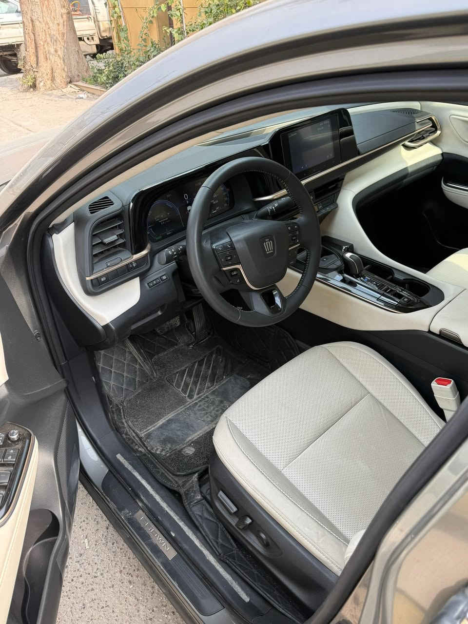 Crown prestige 2026
5700 km
Abdullatif Jamil

مراون برستيج ٢٠٢٦
الممشى؛ ٥٧٠٠ كم
استيراد عبد اللطيف جميل
*********** مكانهه جادريه
