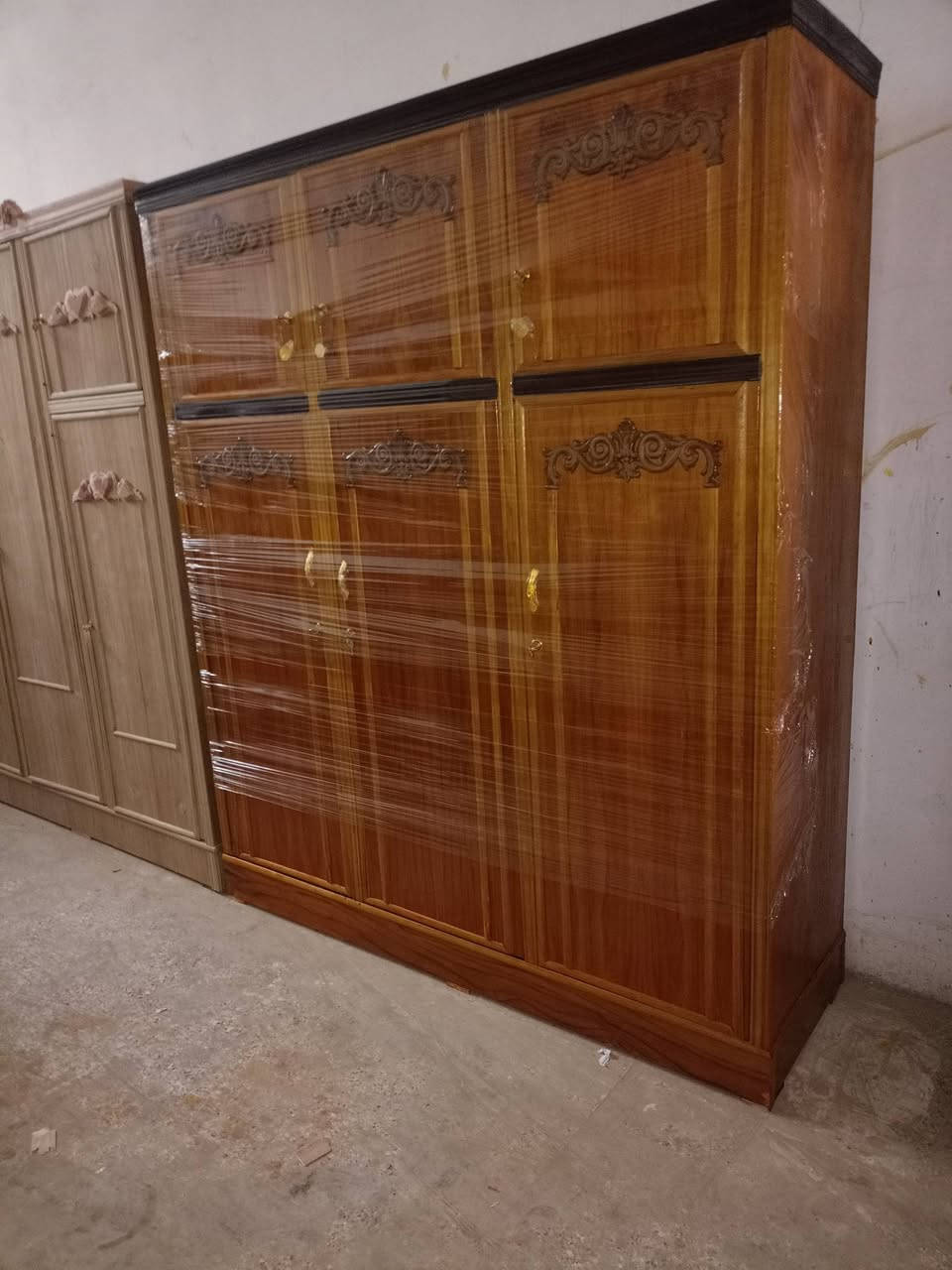 كناتير جديد اسعار ثابتة جملة مفرد
كنتور ابو ل 2 باب جديد السعر 150 الف 
كنتور ابو ل 3 باب جديد السعر 225 الف 
كنتور ابو ل 4 باب جديد السعر 275 الف 
رقم الهاتف ***********
