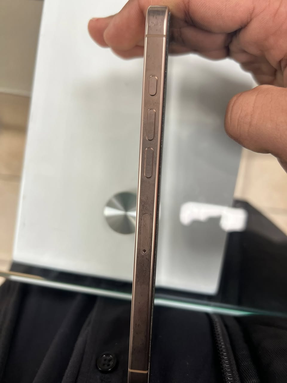 تفاصيل___ 16 برو ماكس نضيف مامفتوح ذاكره256 بطارية97 مآبي شخط السعر مليون و300 وبي مجال للاستفسار ***********
