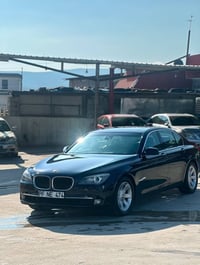 BMW  740i بیئێم مۆدێل (٢٠١١) مەنەفێس کامل (٢٠٢٥) داخڵ بوە  کامێرە ٣٦٠ ...