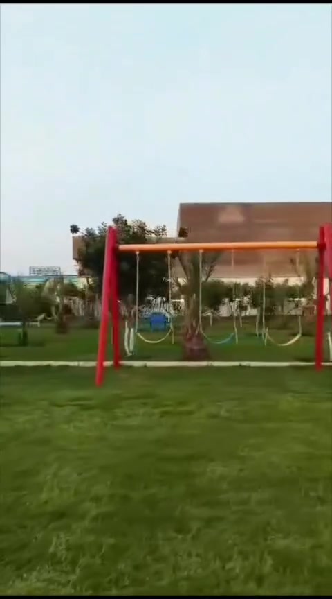 اهلا وسهلا بكم
اتصال 
***********
يحتوي هذه منتجع 
غرفتين نوم مكيفه ❄️ 
وصاله كبيره
مطبخ كامل من مستلزمات 🍽️🍴
يحتوي على صحيات داخليه وخارحيه
مسبح للكبار 🏊‍♀️
مسبح للصغار🏊‍♀️
تحتوي على بليارد +منضده +فيشه 2🎱🏓
حدائق2 كبيره 🪴
العاب للكبار 🎢
العاب للصغار
يوجد ماء حلو 🚰
انترنيت فول مجاني 
كهرباء ٢٤ ساعه
كراج داخلي للسيارات
للتواصل والحجز عل ارقام تاليه 
***********
