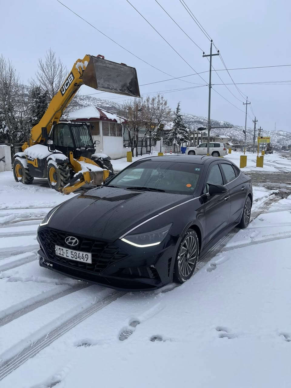 سلام عليكم سوناتا 2023 هايبرد   مراوس بجارجر
السياره فول ماعدا الفتحه 
رقم بغداد لدولي 
محرك 2000 دوش 
⬅️ضرر بنيد فقط ودعاميه  ➡️
بيها بارد بلجاملغ لامامي وبيها طخه كلش خفيفه بلجاملغ لخلفي رجع عليه موطور 
 ((((مكان لسياره بغداد العامريه او الانبار فلوجه ))))
موصفات السياره 
بصمه 
بصمه ابواب 
وبصمه صندوق
تشغيل عن بعد 
لايت زنون بلادي لد 
راداد 
كشن كهرباء
تبريد قطعه خلفيه  
تدفئه كشنات 
ويل سبورت 
اوتو هولد 
اوتو ستوب 
نقطه عمياء 
تحديد مسار
مثبت سرعه 
قياده ذاتيه 
كاميرا دواره 
شاشه car play
داخل ملكي 
السعر 175
واتساب 
***********
