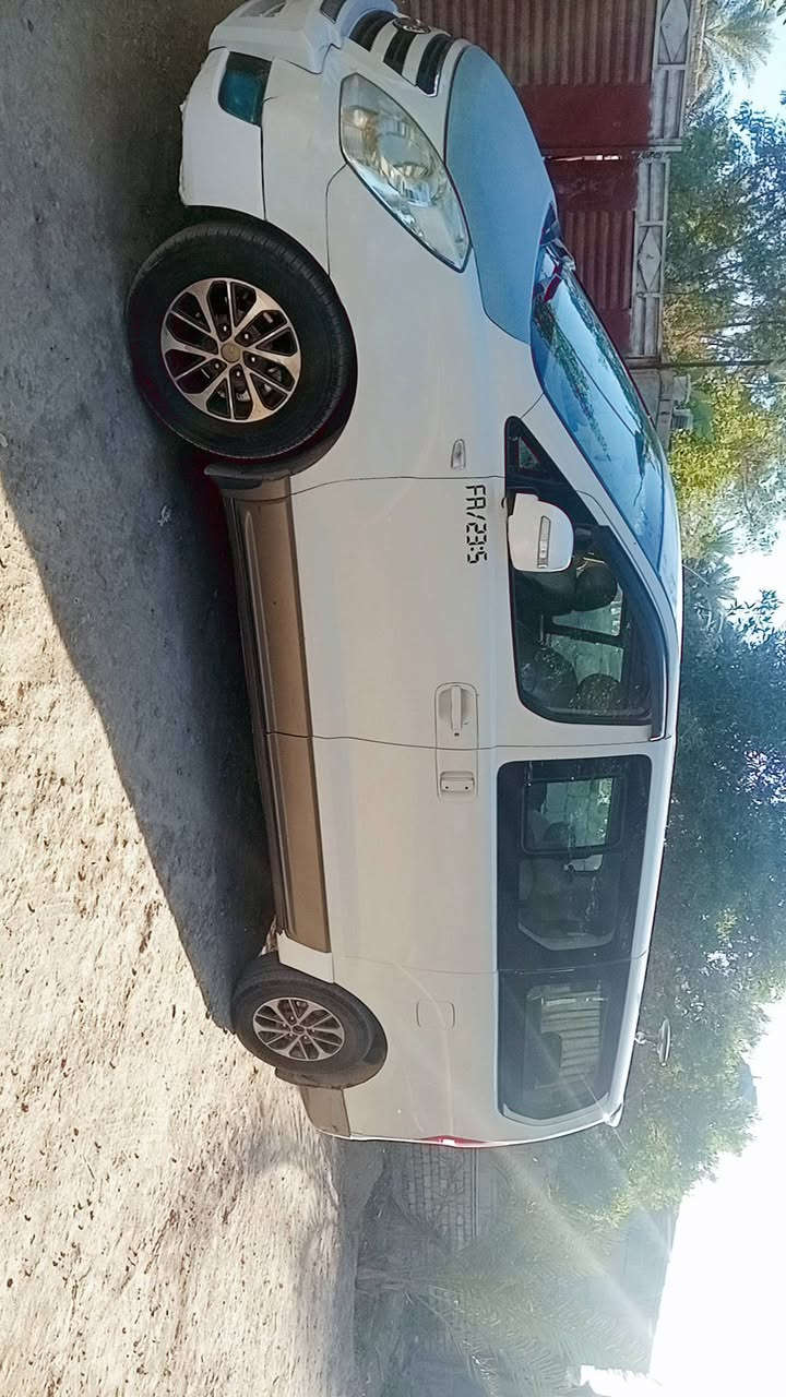 السلام عليكم استاركس للبيع موديل 2011مفتوح ومحور مسكر مكينه قبق اسود بلاديه مال 12 ✈️ سياره فول مواصفات مكفوله عده الجاملغ الخلفي صبغ فقط السياره بسمي وشرط المداور لاستفسار عله الرقم *********** مكان السياره بابل قضاء القاسم
