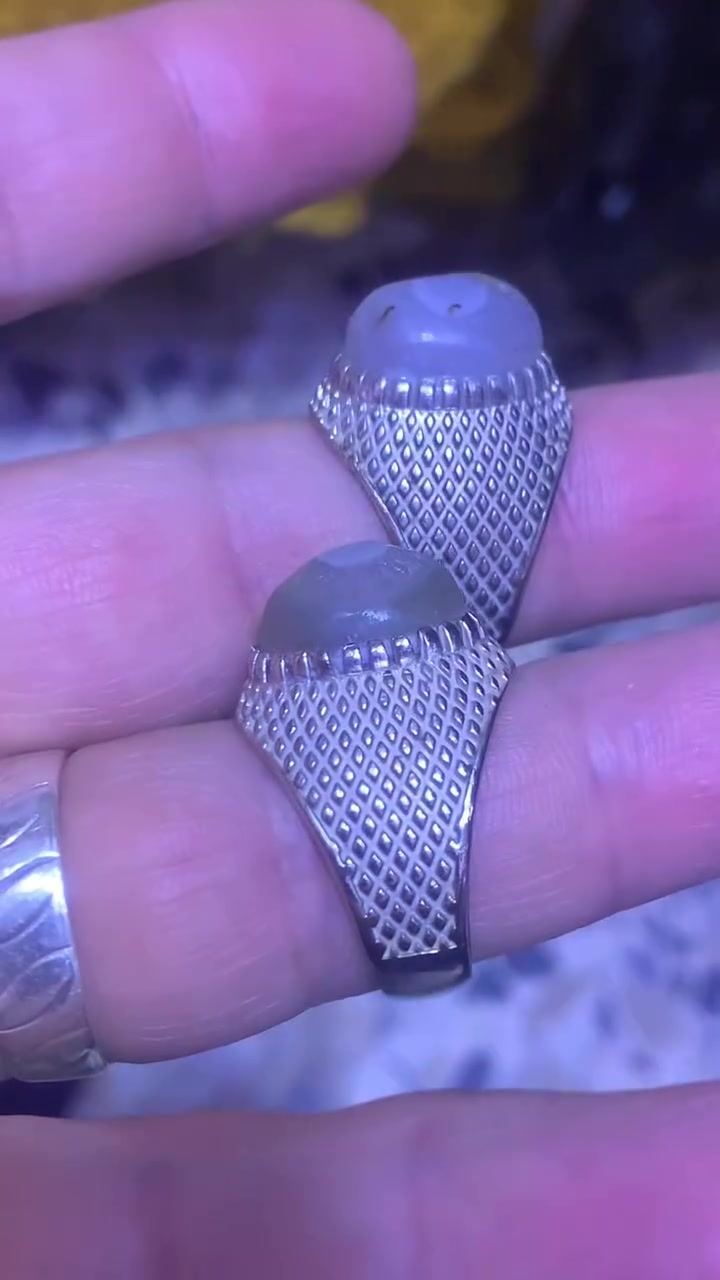 سليماني قطعتين  مع توصيل 25  حجر طبيعي اصلي صياغه نحاس طلاء فضه ثابت


**إذا كنت صاحب هذا الإعلان وتريد حذفه لأي سبب، رجاءا أرسل رسالة إلى الدعم الفني**