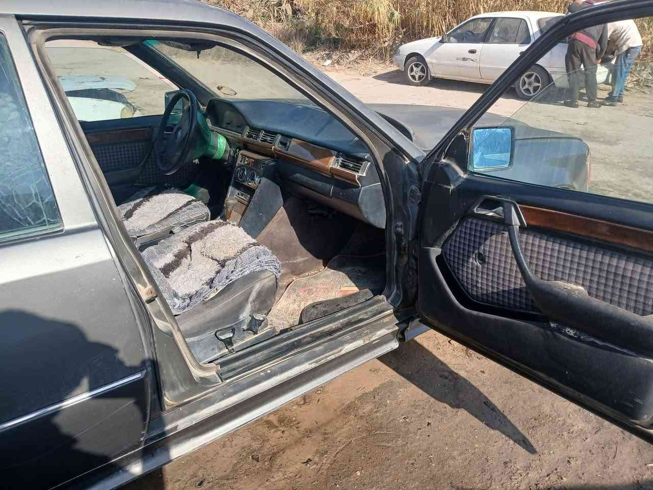 تم تفصيخ مارسدس مكان بابل مشروع المسيب طريق ابو جاسم ‎0783 857 8726
