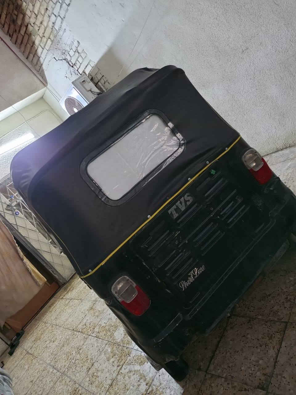 سلام عليكم تكتك 18 أوراق مكينه كير اكسل تخم تاير تكتك حلوه مال شغل سعر 2700 مكان  بغداد البياع موصلات لاستفسار***********
