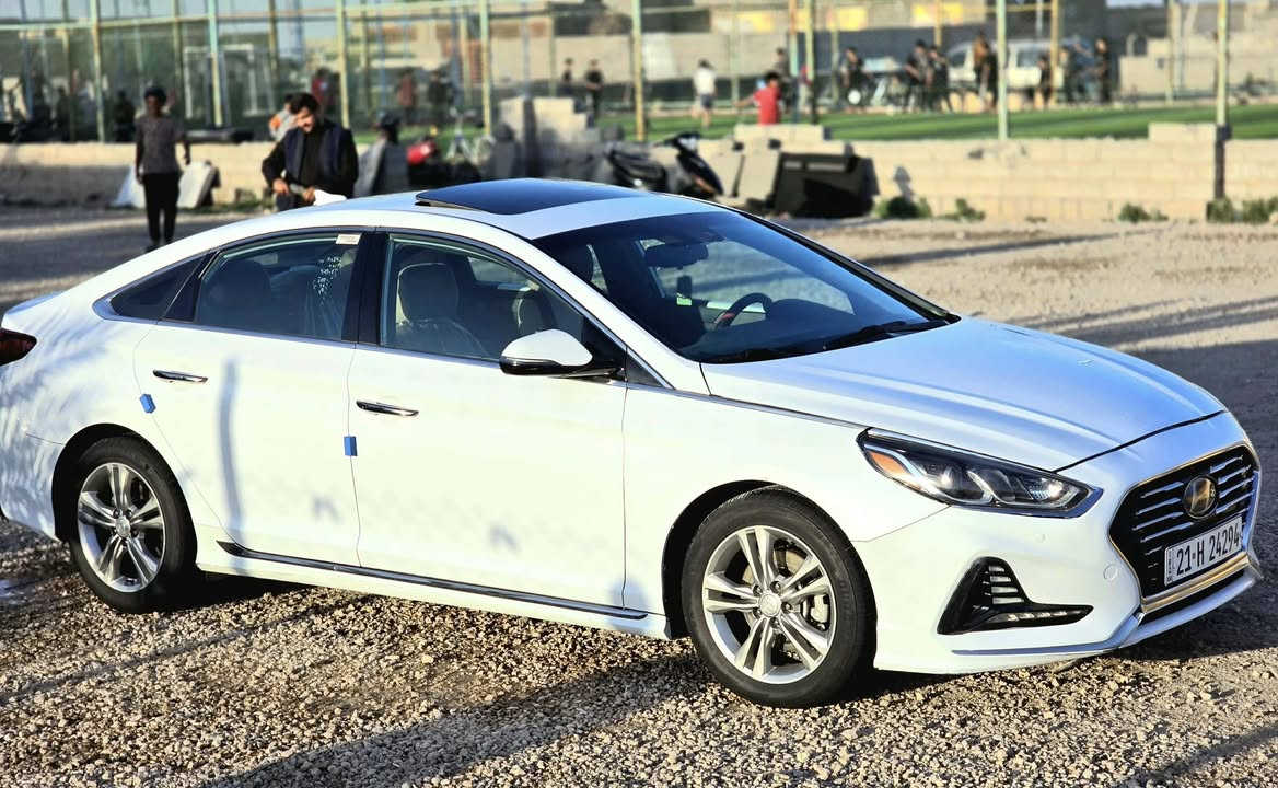 السلام عليكم.                  رمضان كريم.                         سوناتا 2018 سبورت وارد أمريكي رقم سليمانيه سنويه لل2028. مواصفات فول الفول واحد على واحد صورة الحادث مرفقه بالمنشور كير مكينه حداديه تخم تاير باتري عليهه ادامه غرفة احتراق جديده السياره تراي زيرو ونعمه من الله جاهزه من كلش احلى من الصور بهواي ماشيه 123 مكان السياره نجف السعر (127) وبيهه مجال الرقم ***********
