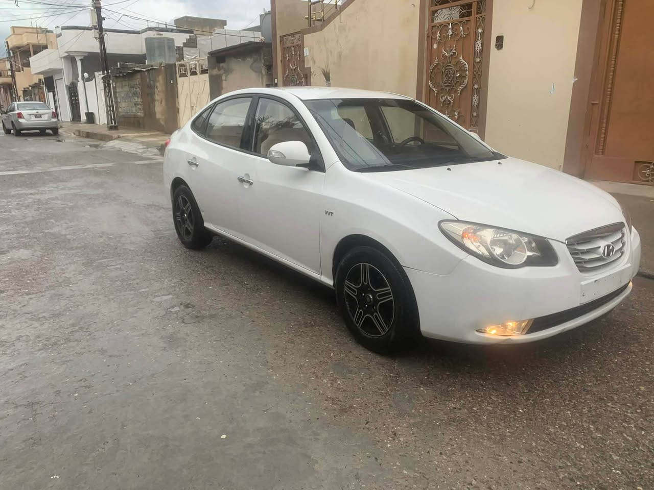 هۆندا ئاڤانتی ٢٠١٠ 
براوەیە 
مەکینە ١٦ دەکشن بەرز 
بەس سلایت نیە 
گێچ وەنەوشە و ئیکۆ
لایت رەش و بەگ لایت لێزەر  
کوشن هیتەر 
سوکان ڤۆلیۆم 
ئاوێنە شەفت 
ئاوێنە ئیشارەت 
بلوتووز 
حاسە 
گێر و مەکینە بەشەرت 
تەبرید سارد و گەرم بەشەرت 
ABSبەشەرت 
بێ دەعم و لێدراوە 
سەقفی بێ بۆیاخە 
کەڤەری نەگۆراوە بەشەرت 
کارەبای بەشەرت 
برێکی بەستراوە 
جامی هەلگیراوە 

شوێن چوارقورنە 

٥٥ گەلا و مەجالێکی کەم 

***********
*********** رانية, السليمانية
