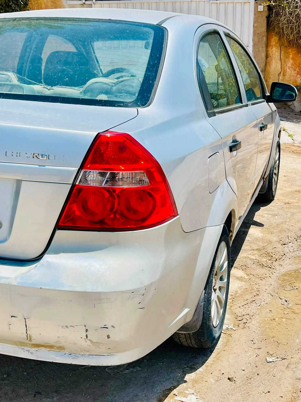 مكلف بالنشر سياره افيو رقم بابل
موديل ٢٠٠٧ 
مكفوله من الصبغ 
بيها طخه خفيفه موضحه بالصور تخم تاير 
مكينه وكير حاله جيده
اتصل بصاحبها 
الرقم ***********
