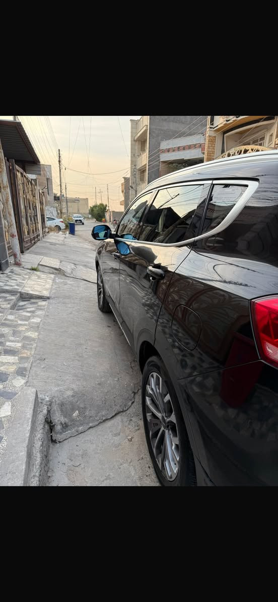 السلام عليكم للبيع هافال موديل 2020   رقم بغداد باسمي  تحويل ثاني يوم السياره فول مواصفات للاخير  محرك 2000 كير اي  تي السياره جديده عليه ايدي من الشركه السياره بيها بابين  صبغ وجاملغ وحافة البنيد صبغ اثر شخوط بدون ضربه بدون دواخل وسونار موجود بلصور  السعر 130 وبيها مجال مكاني بغداد حي الجهاد للاستفسار الاتصال ***********
